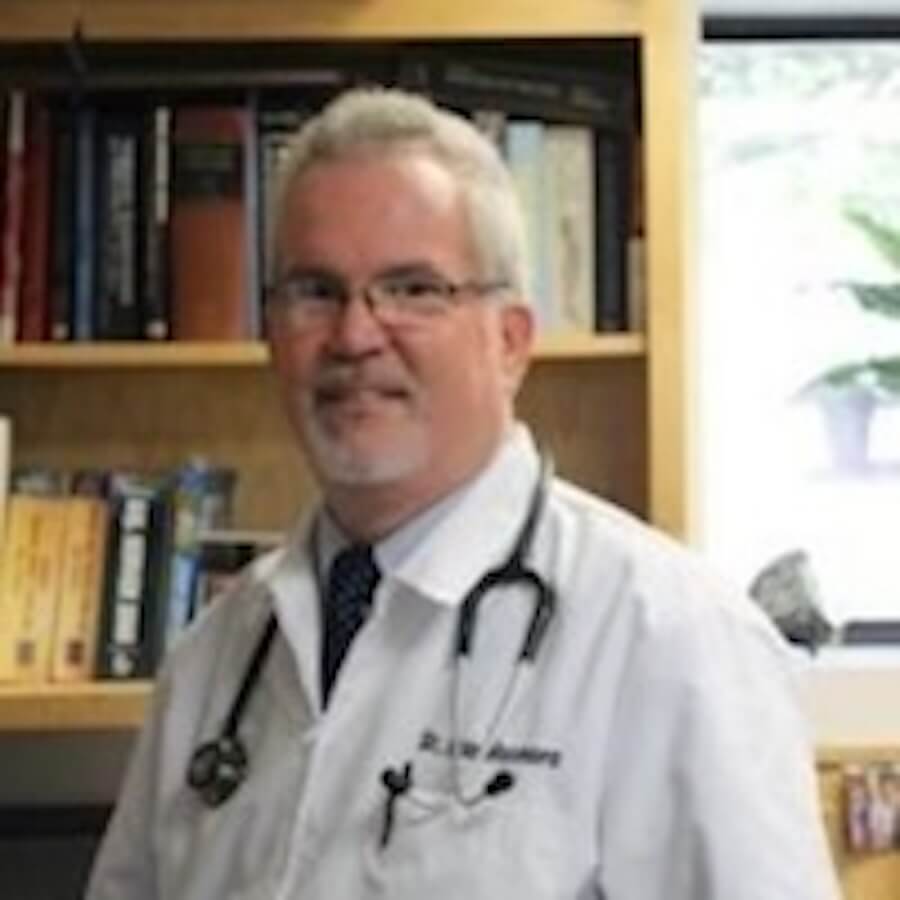 https://www.asheboroanimalhospital.com/wp-content/uploads/sites/14/2021/06/dr-dan-dinsmore-900x900-optimized.jpg